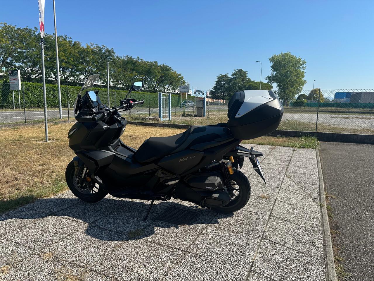 Honda ADV 350