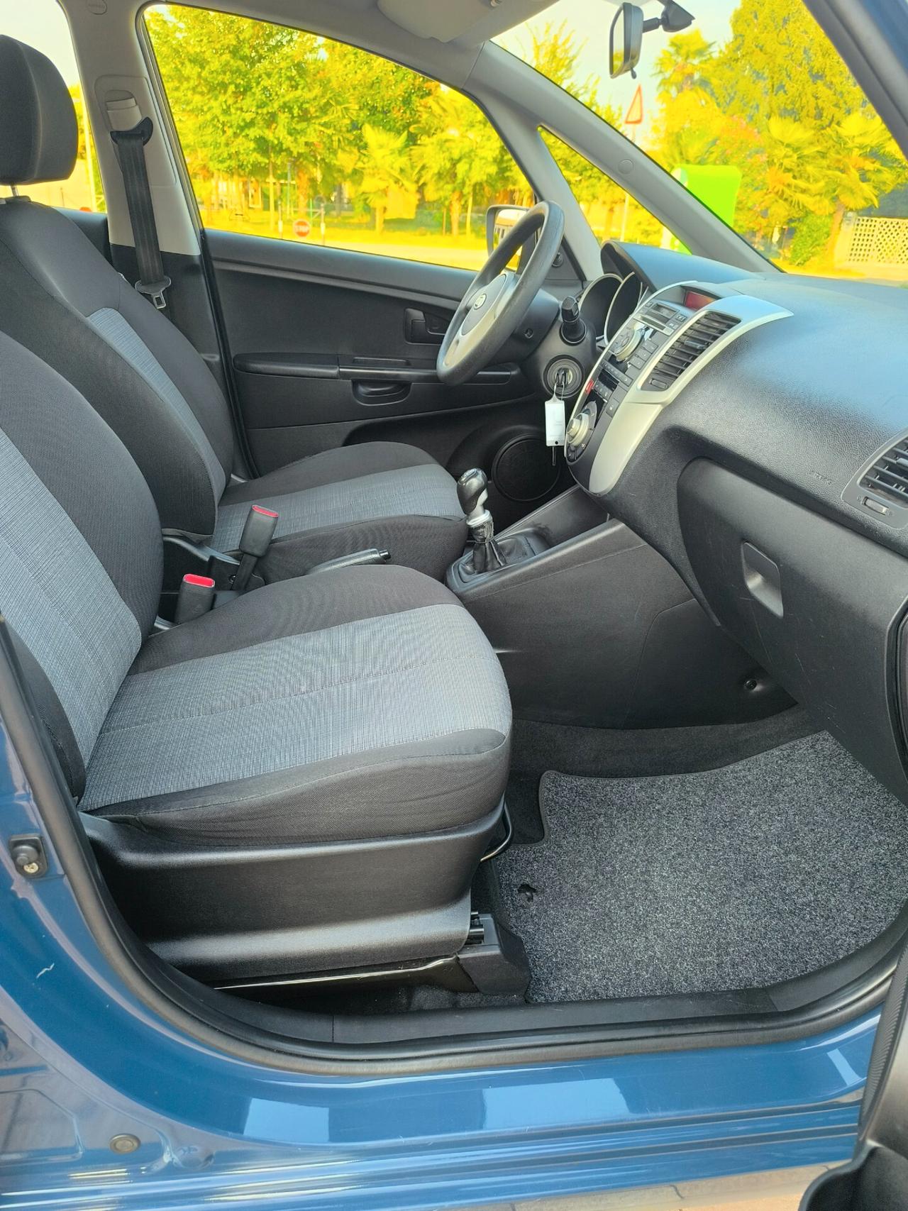 Kia Venga 1.4 benzina neopatentati 4 porte economic