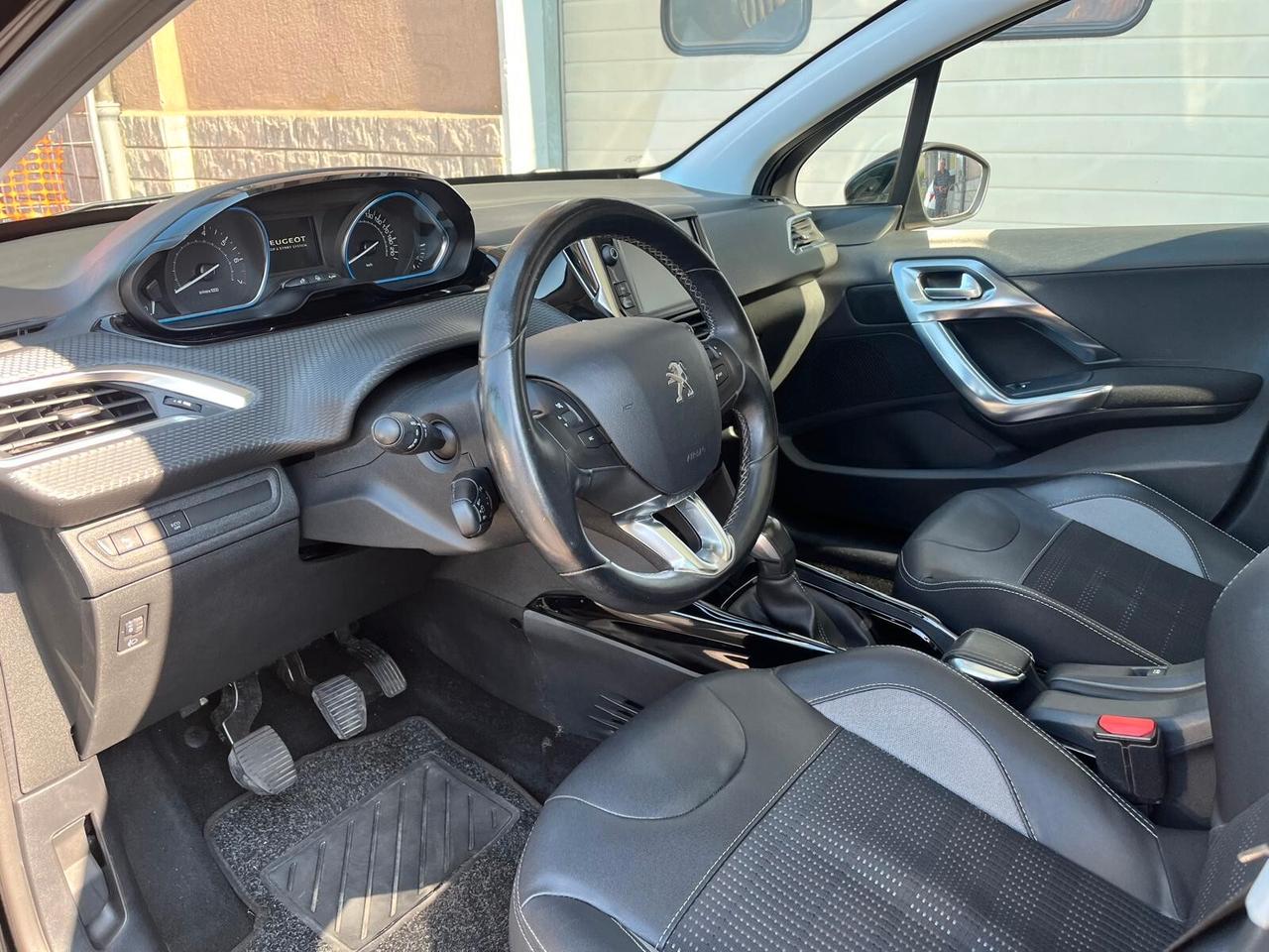 Peugeot 2008 2008 1.2 puretech t Allure s