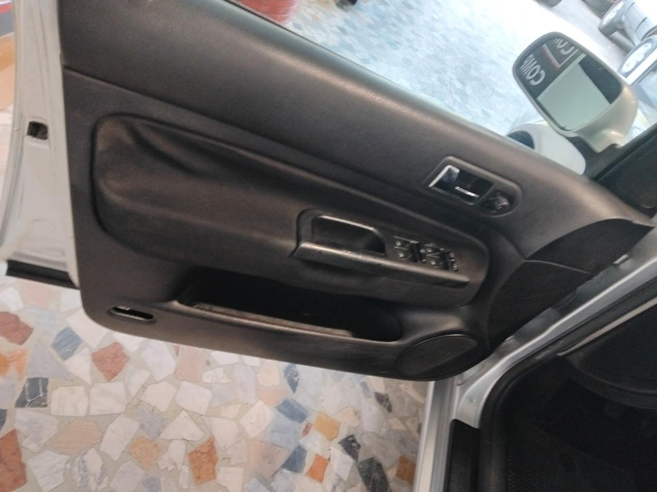 Volkswagen Golf 1.9 TDI/130 CV cat 5p. Highline