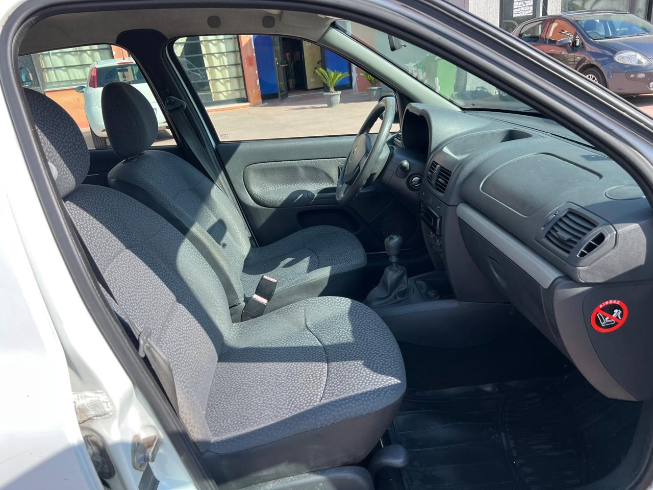 Renault Clio Storia 1.2 5 porte GPL Confort