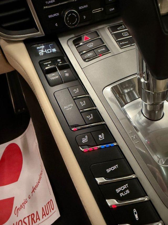 PORSCHE Panamera 3.0 Diesel // SERVICE PORSCHE//