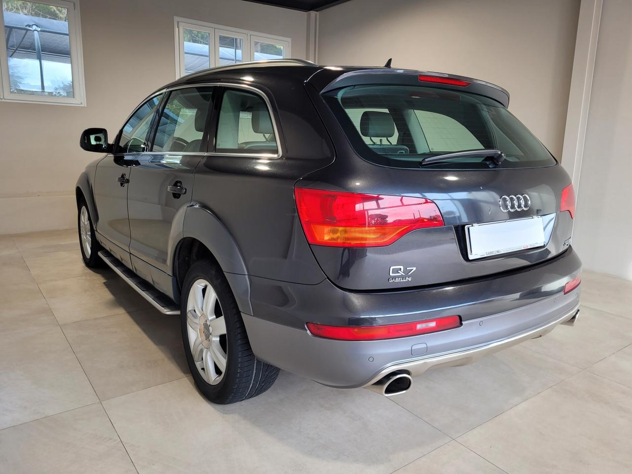 Audi Q7 3.0 V6 TDI 233CV quattro tiptronic