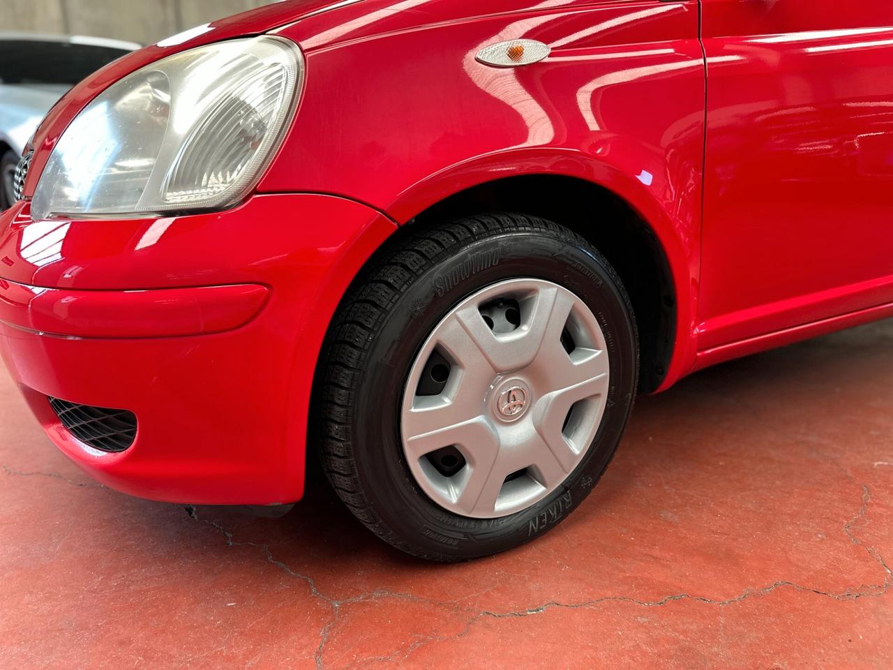 Toyota Yaris 1.0i 16V 5 porte Sol 2003