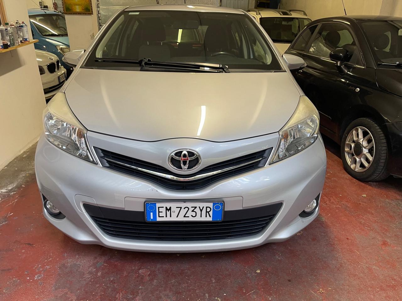 Toyota Yaris 1.3 5 porte Lounge