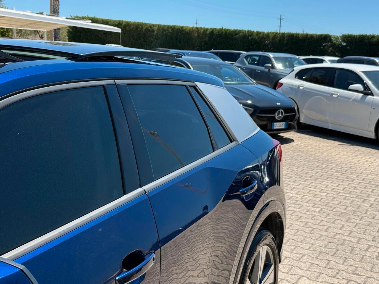 Q2 2.0 150CV quattro S line Edition + TETTO Blu Navarra