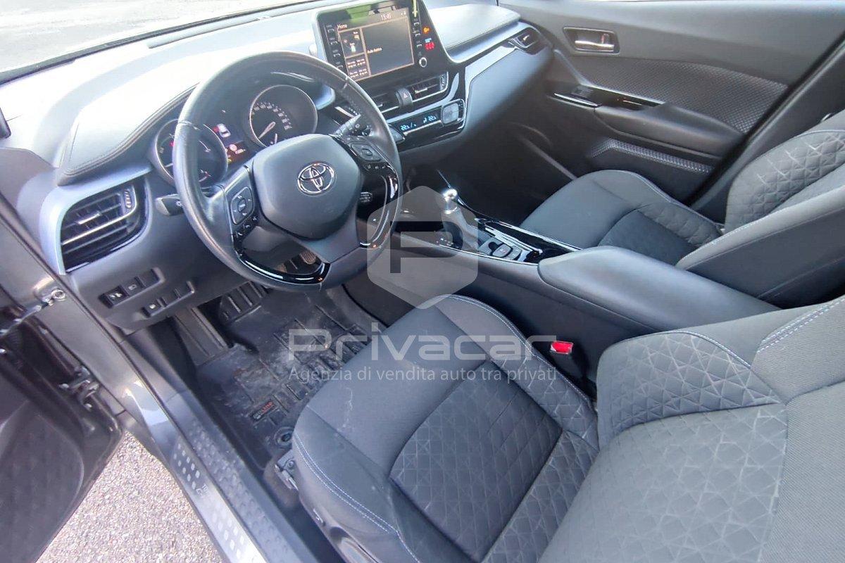TOYOTA C-HR 2.0 Hybrid E-CVT Trend