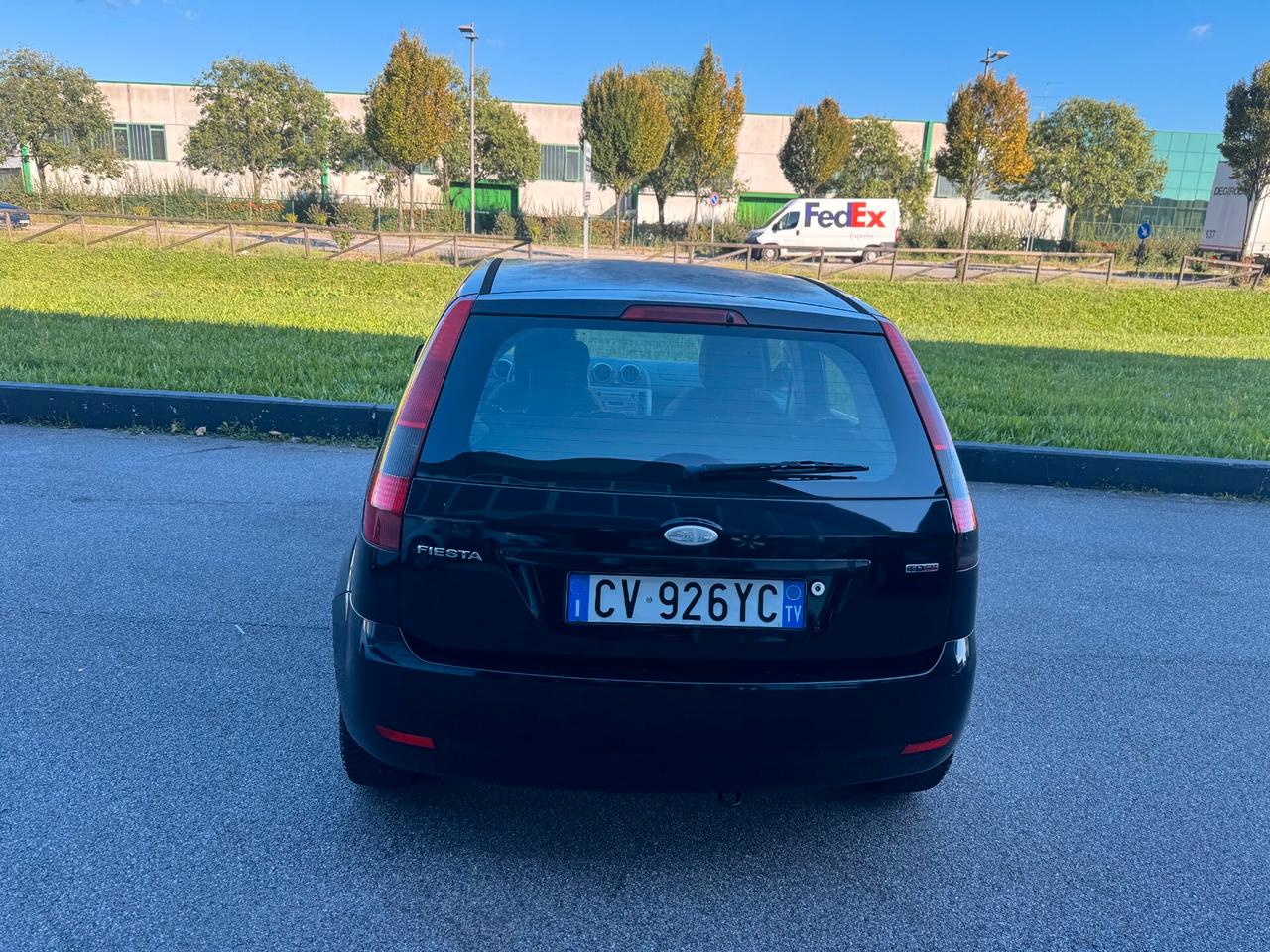 Ford Fiesta 1.4 TDCi 5p. Ambiente Neopatentati