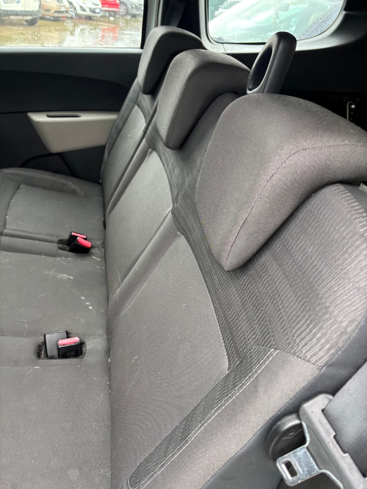 Dacia Lodgy 1.5 dCi 8V 90CV Start&Stop 5 posti Ambiance navigatore neo patentato