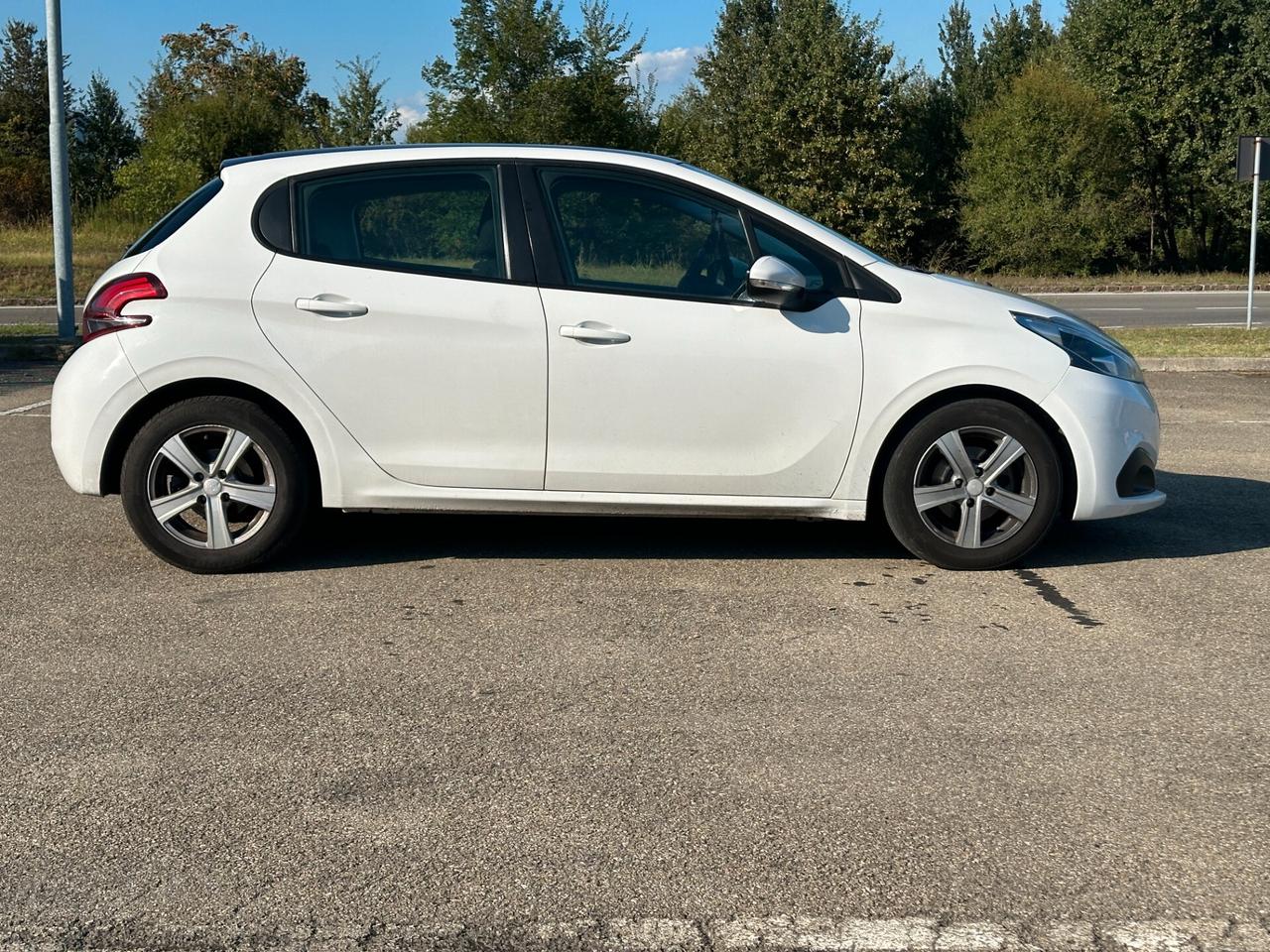 Peugeot 208 BlueHDi 100 S&S 5 porte GT Line