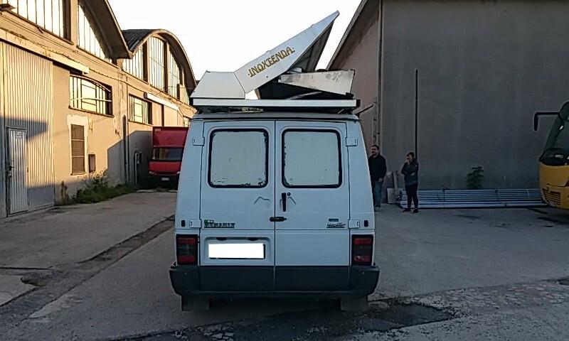 Renault Trafic 2.1 D Tenda 8 x 5 m