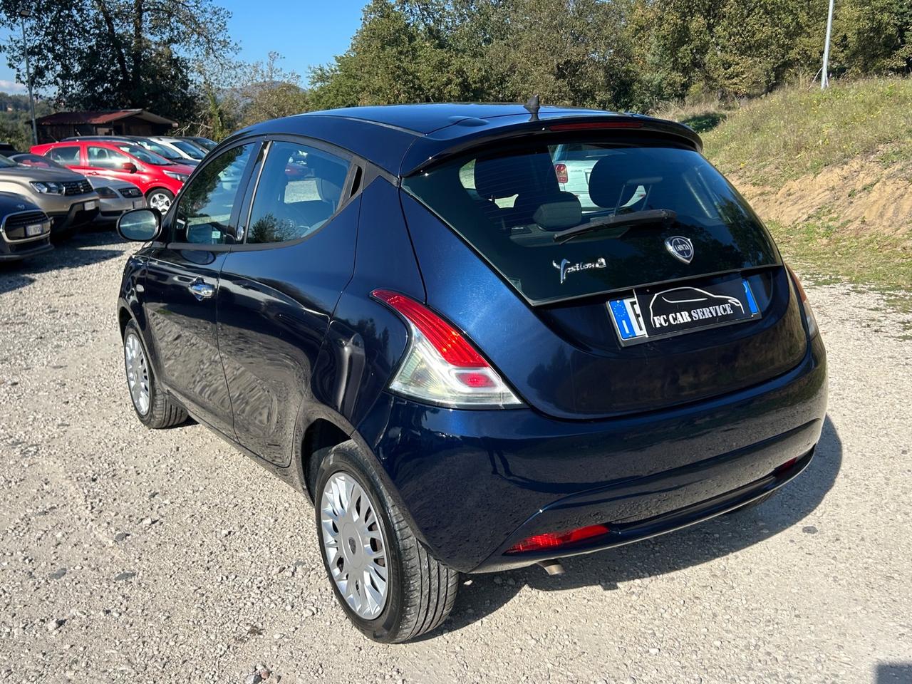 Lancia Ypsilon 1.2 69 CV 5 porte GPL Ecochic Silver neopatentati