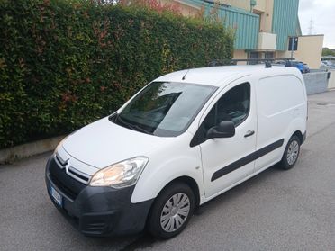 Citroen Berlingo 1.6 Hdi van 3 posti solo 80000 kM tua a € 193 mese