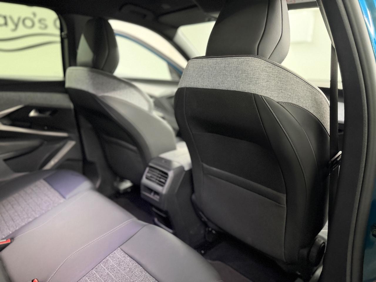 PEUGEOT 3008 FULL HYBRID (anno 2025)