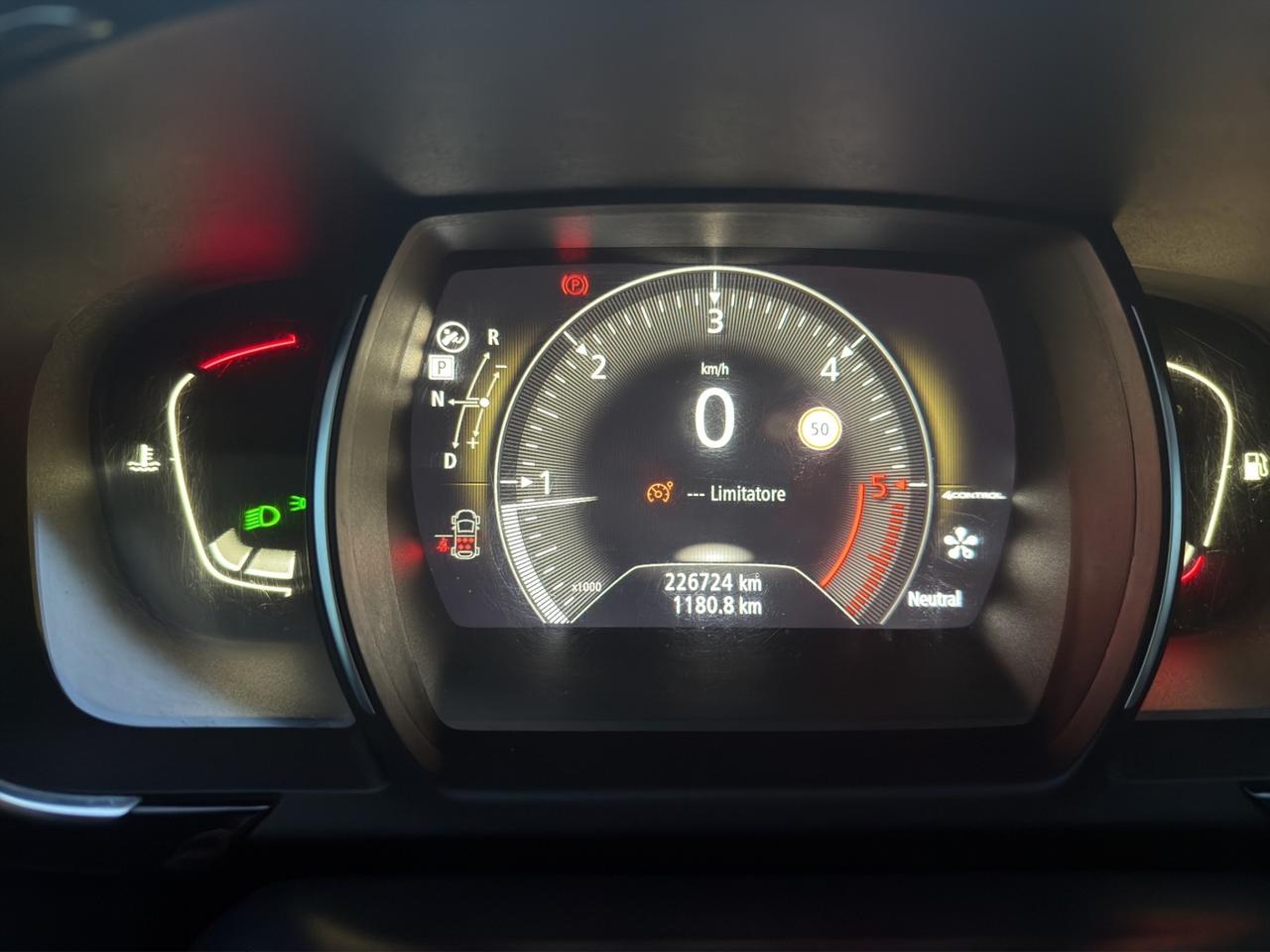 Renault Espace dCi 160CV EDC Energy Initiale Paris 4Control 7 POSTI