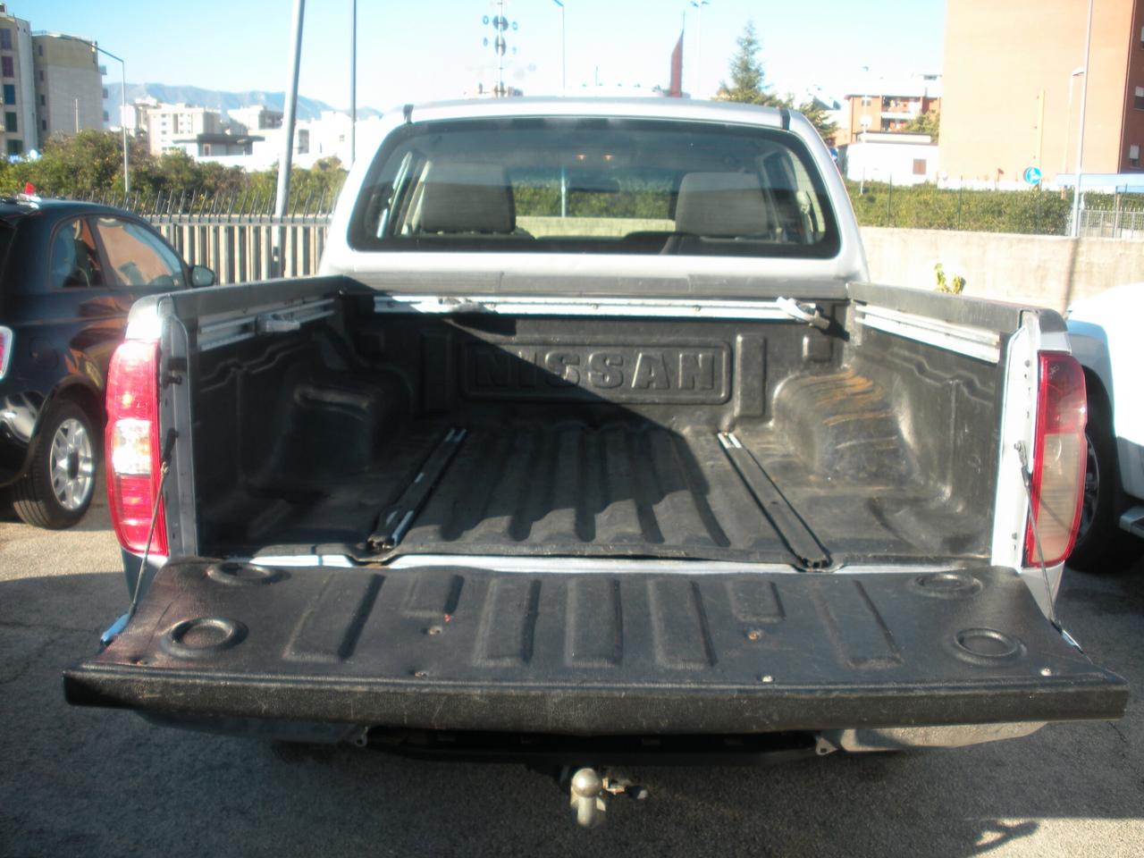 Nissan Navara 2.5 dCi 4 porte Double Cab XE