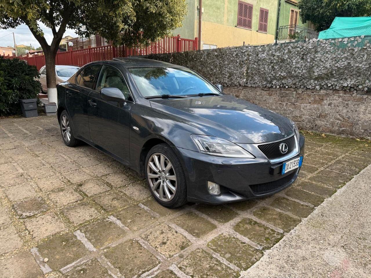 Lexus IS 220d Luxury