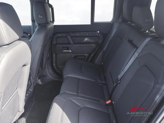 LAND ROVER Defender 110 5DR SWB XDynamic SE 200PS