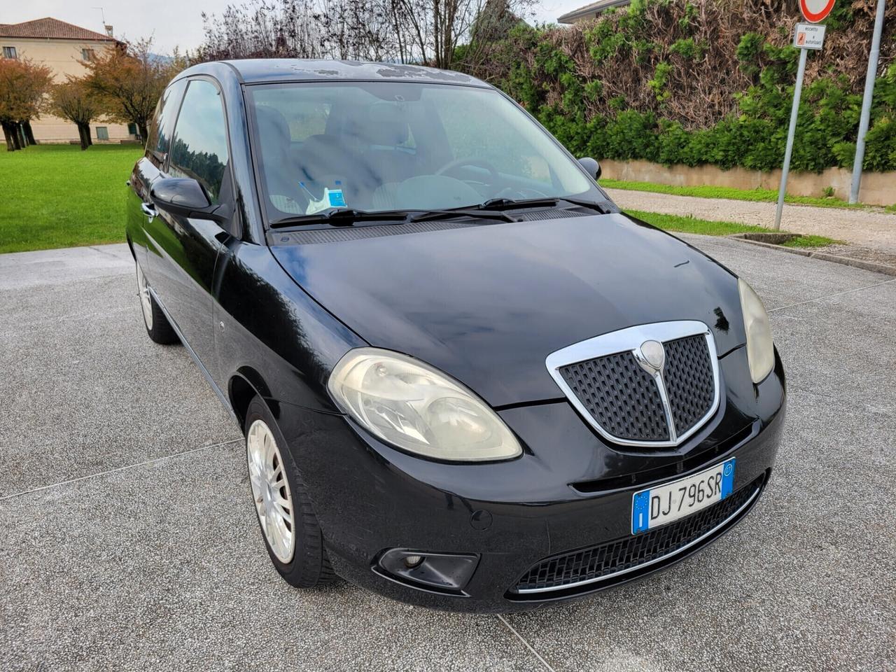 Lancia Ypsilon 1.2 60cv Benz/Gpl NEOPATENTATI