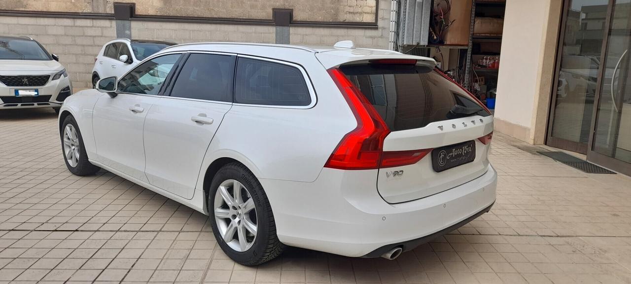 Volvo V90 D4 Business Plus