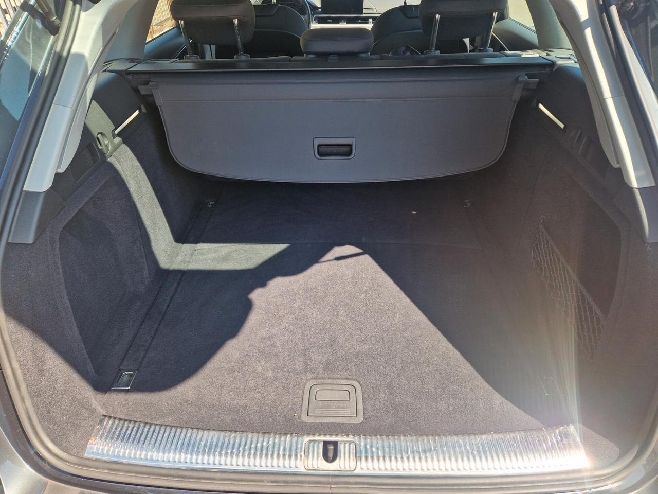 Audi A4 Avant 40 TDI quattro S tronic Business
