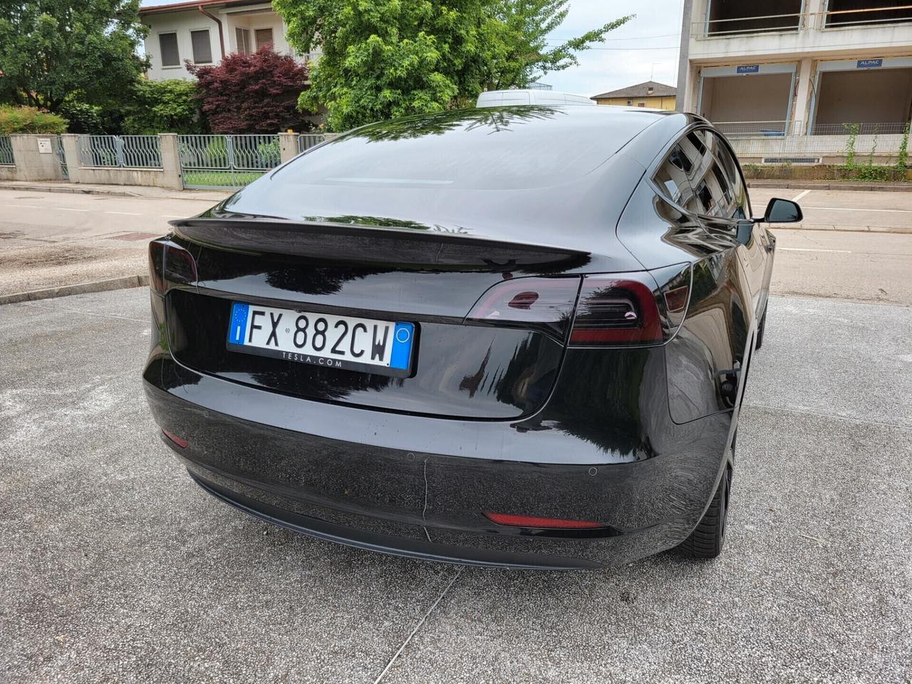 Tesla Model 3 Long Range Performance AWD