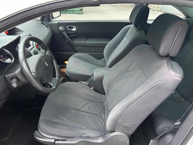RENAULT Megane Mégane C-C 1.6 16V Confort Dynamique 159,732km