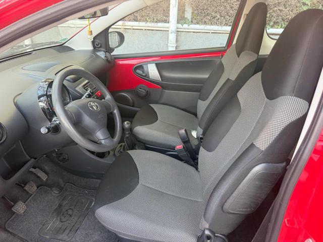 TOYOTA Aygo 80,389km 1.0 12V VVT-i 3p Orange Connect