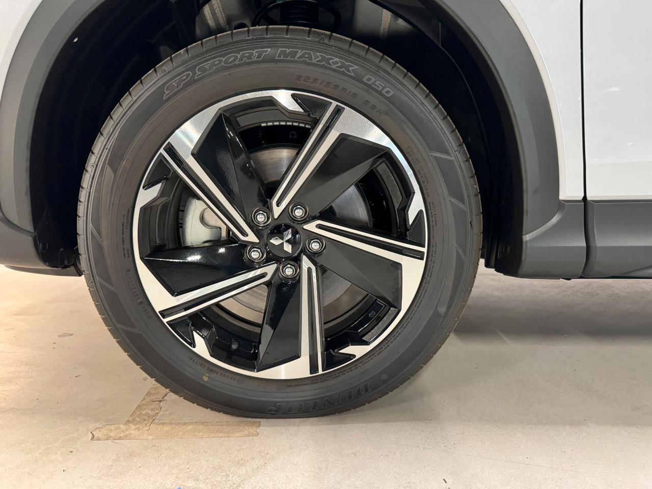 Mitsubishi Eclipse Cross Eclipse Cross 2.4 MIVEC 4WD PHEV Intense