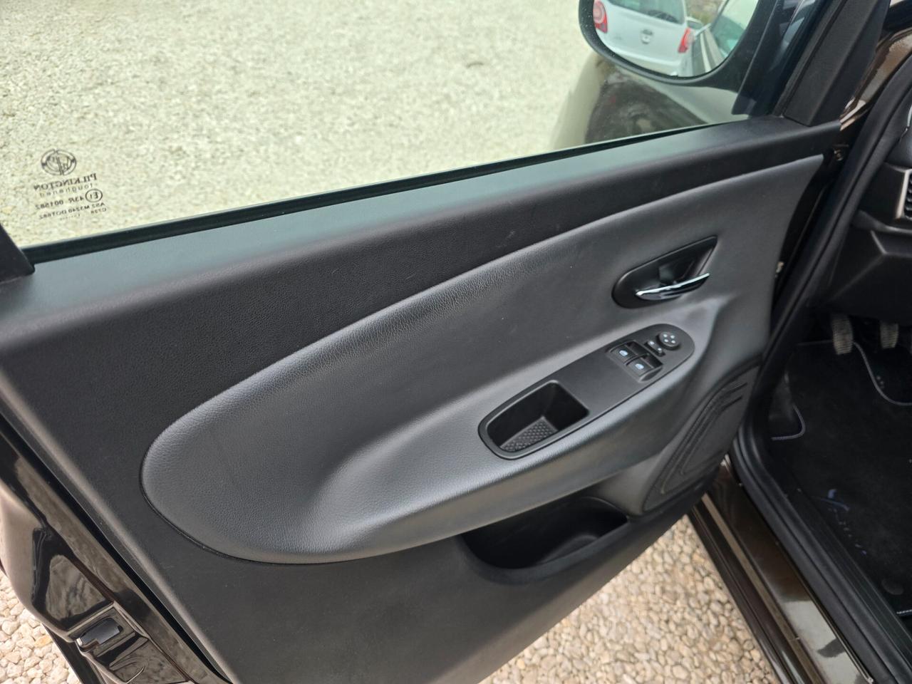 Lancia Ypsilon 1.2 tettuccio panoramico