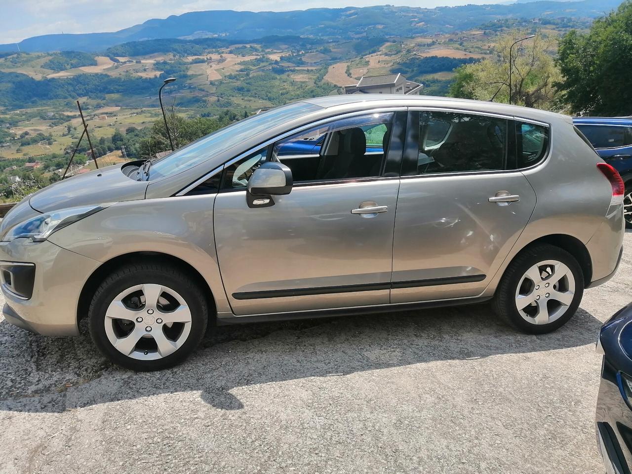 Peugeot 3008 1.6 HDi 115CV Allure