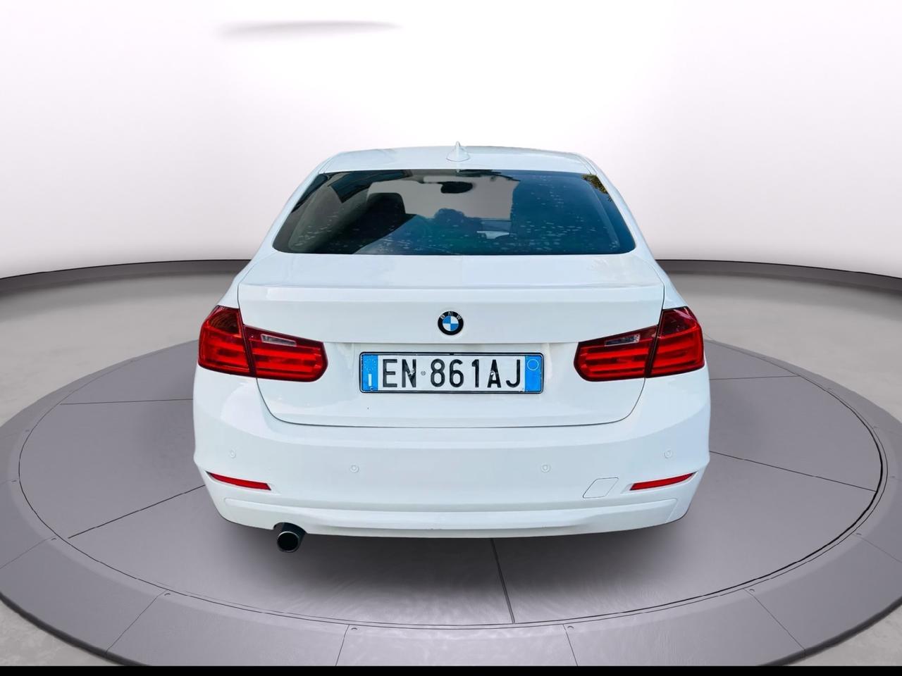 Bmw 318d 2.0 tdi 143cv anno 2013 cambio automatico