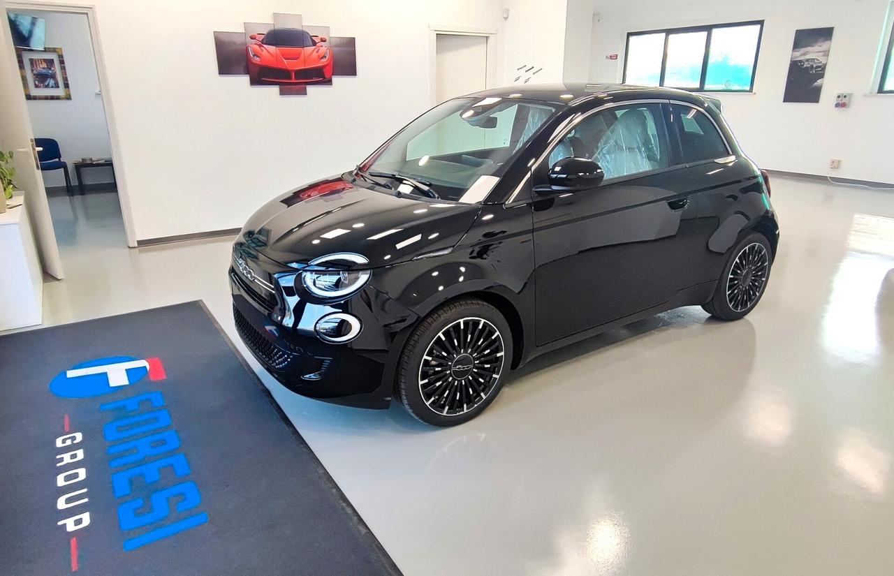 Fiat 500 Berlina Hybrid Icon