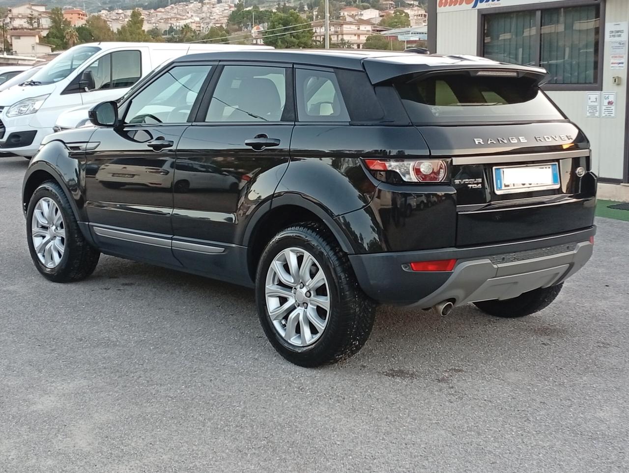 Land Rover Range Evoque 2.2 TD4 5p. Pure