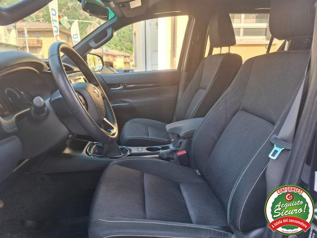 TOYOTA Hilux 2.4 D-4D 4WD 4 porte Double Cab Lounge