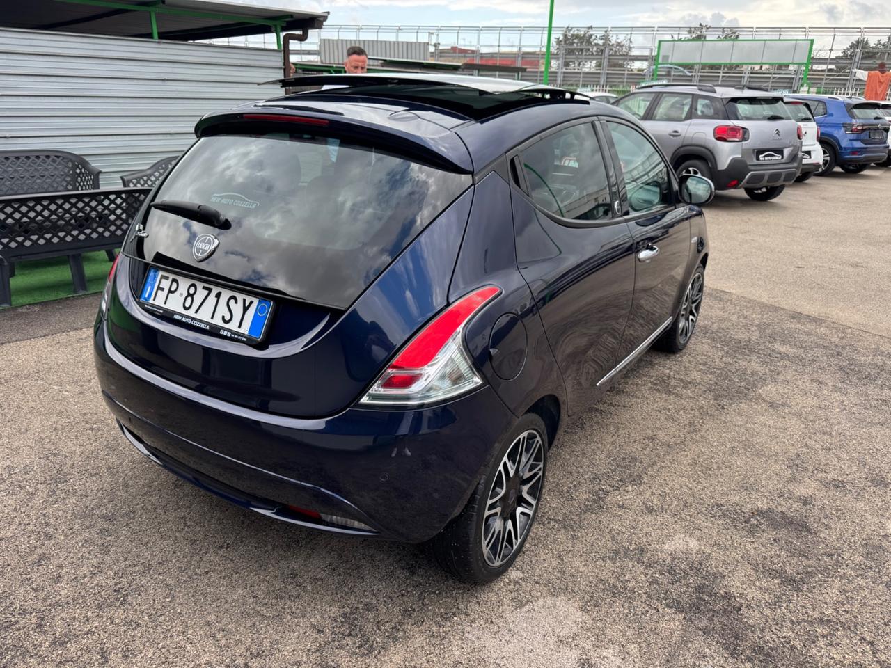 Lancia Ypsilon 1.2 69 CV 5 porte GPL Ecochic Platinum