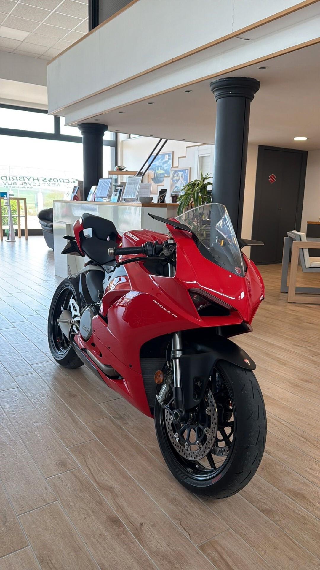 Ducati Panigale V2