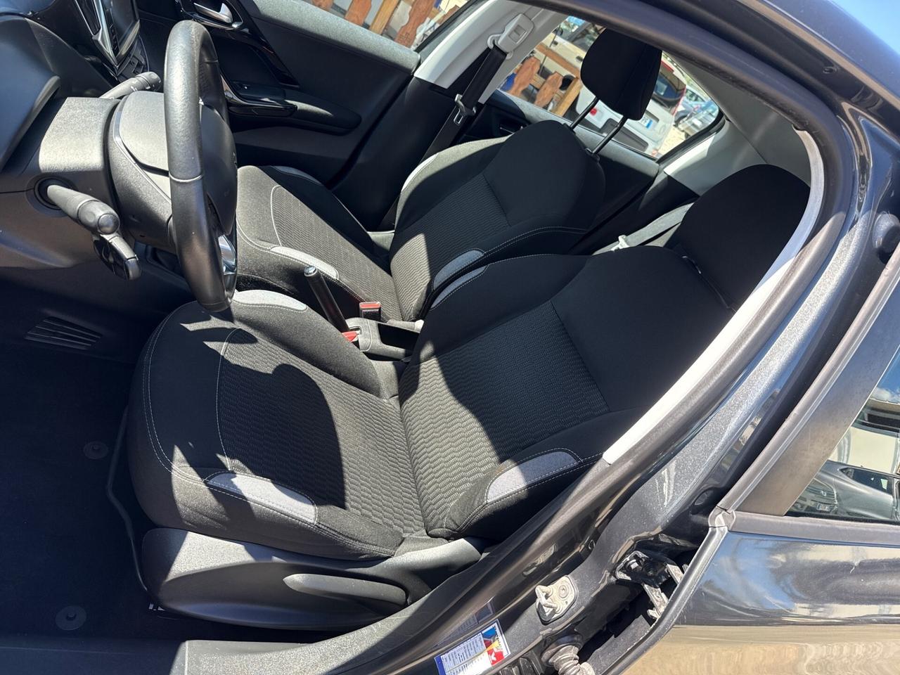Peugeot 208 BlueHDi 75 5 porte Allure