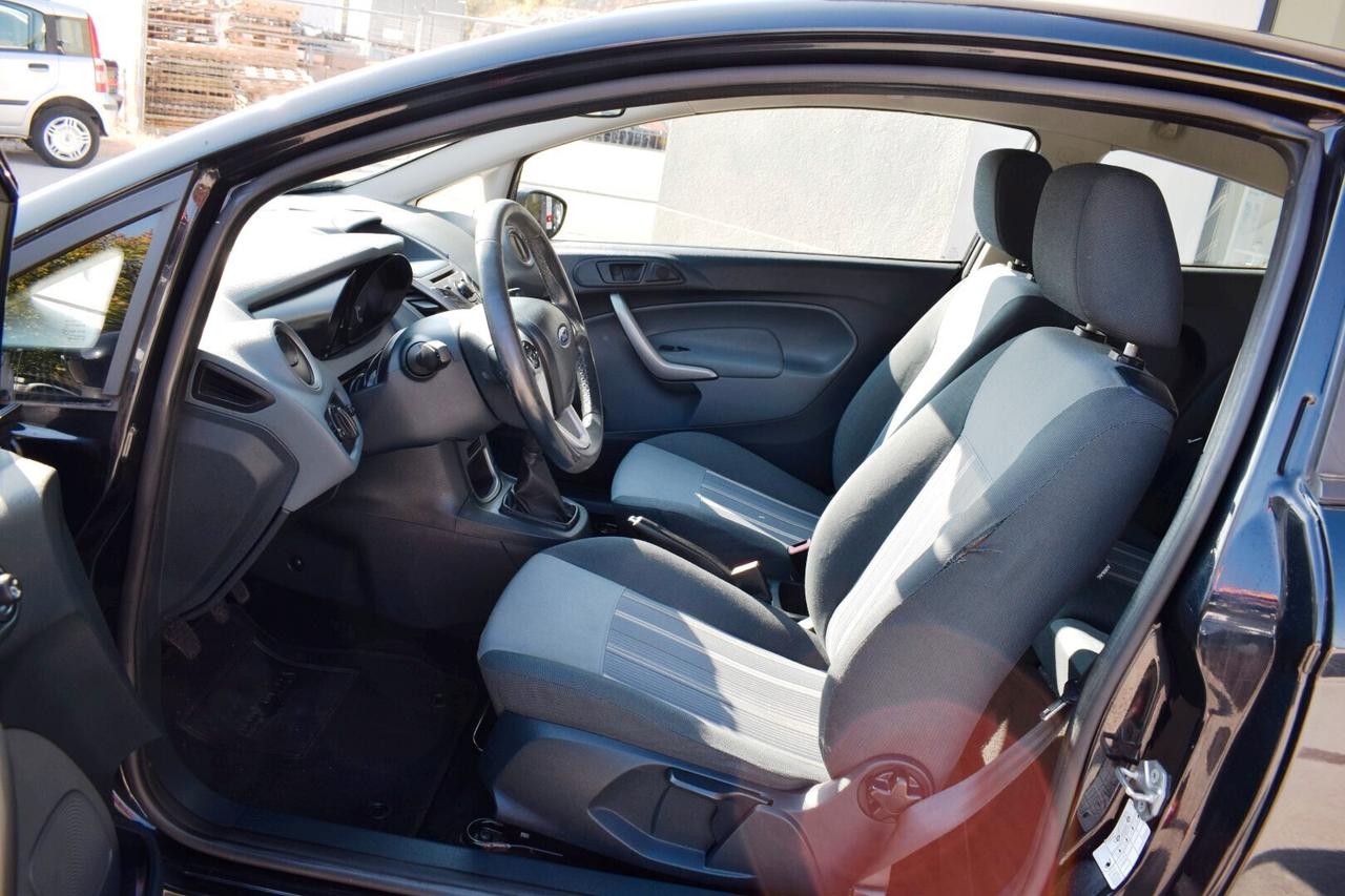Ford Fiesta 1.4 TDCi 68CV 3p Titanium