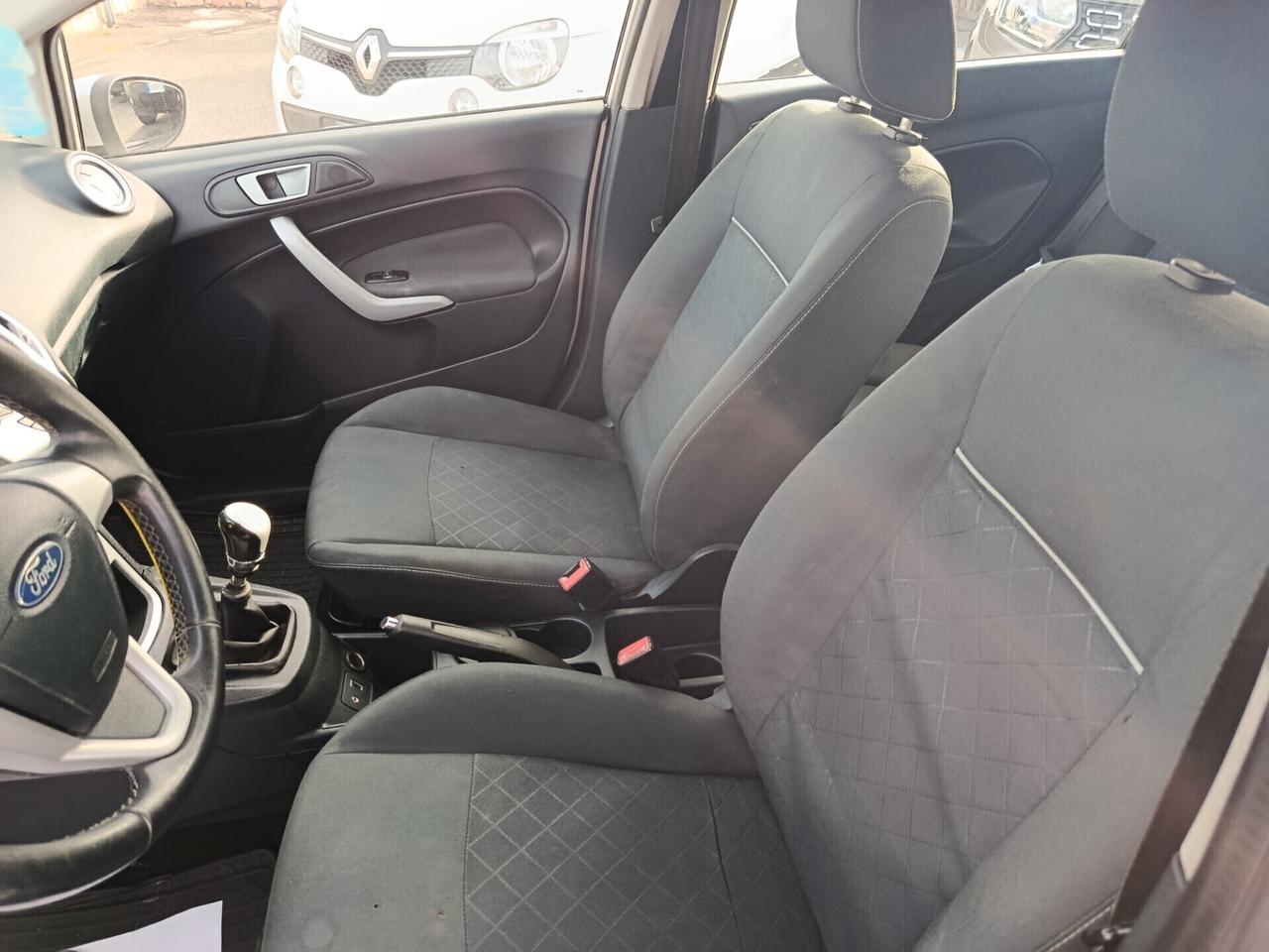 Ford Fiesta 1.4 TDCi 70CV 5p. Titanium