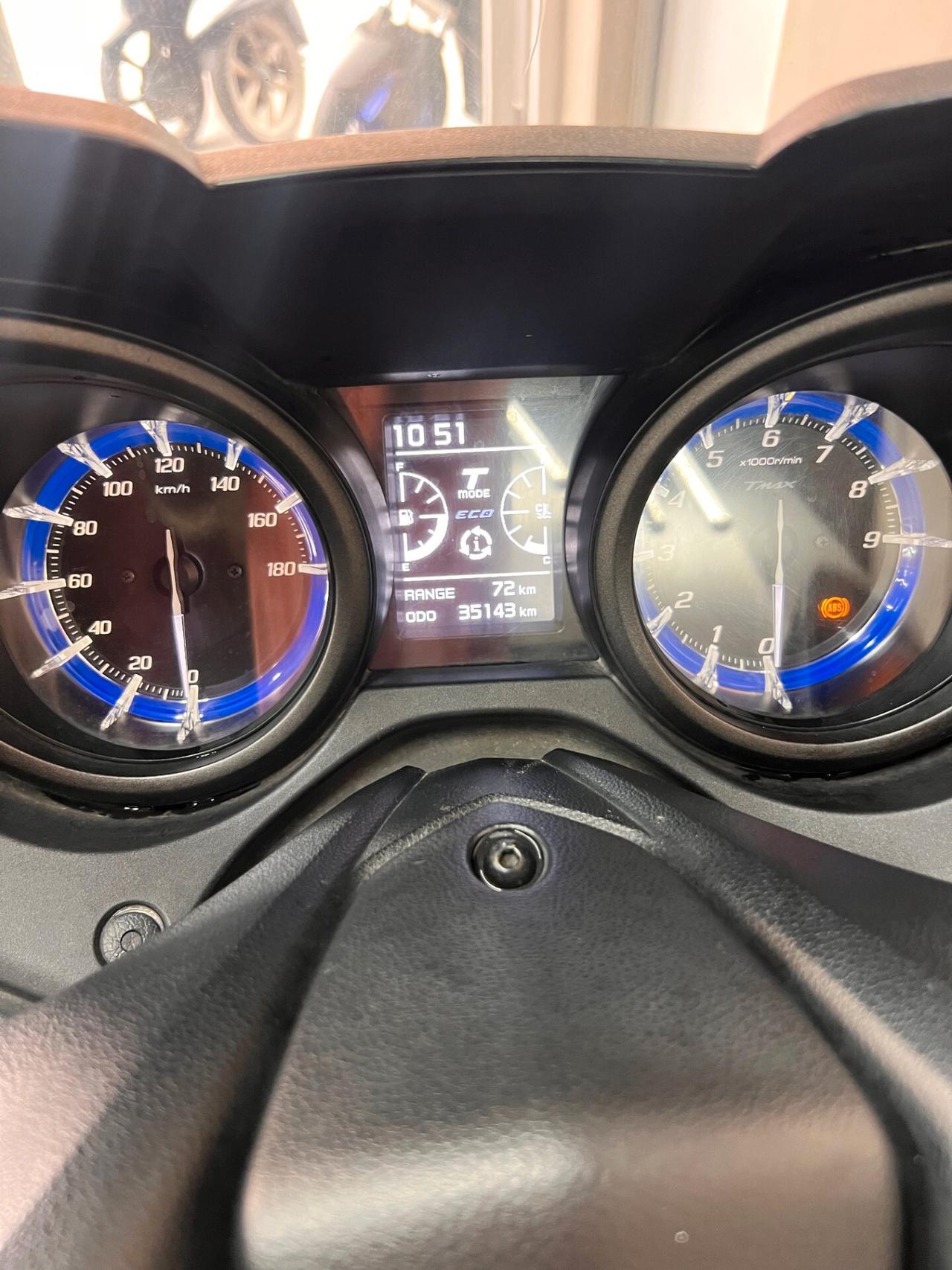 Yamaha TMAX 560 XP500A MDNM8 SWORD GREY