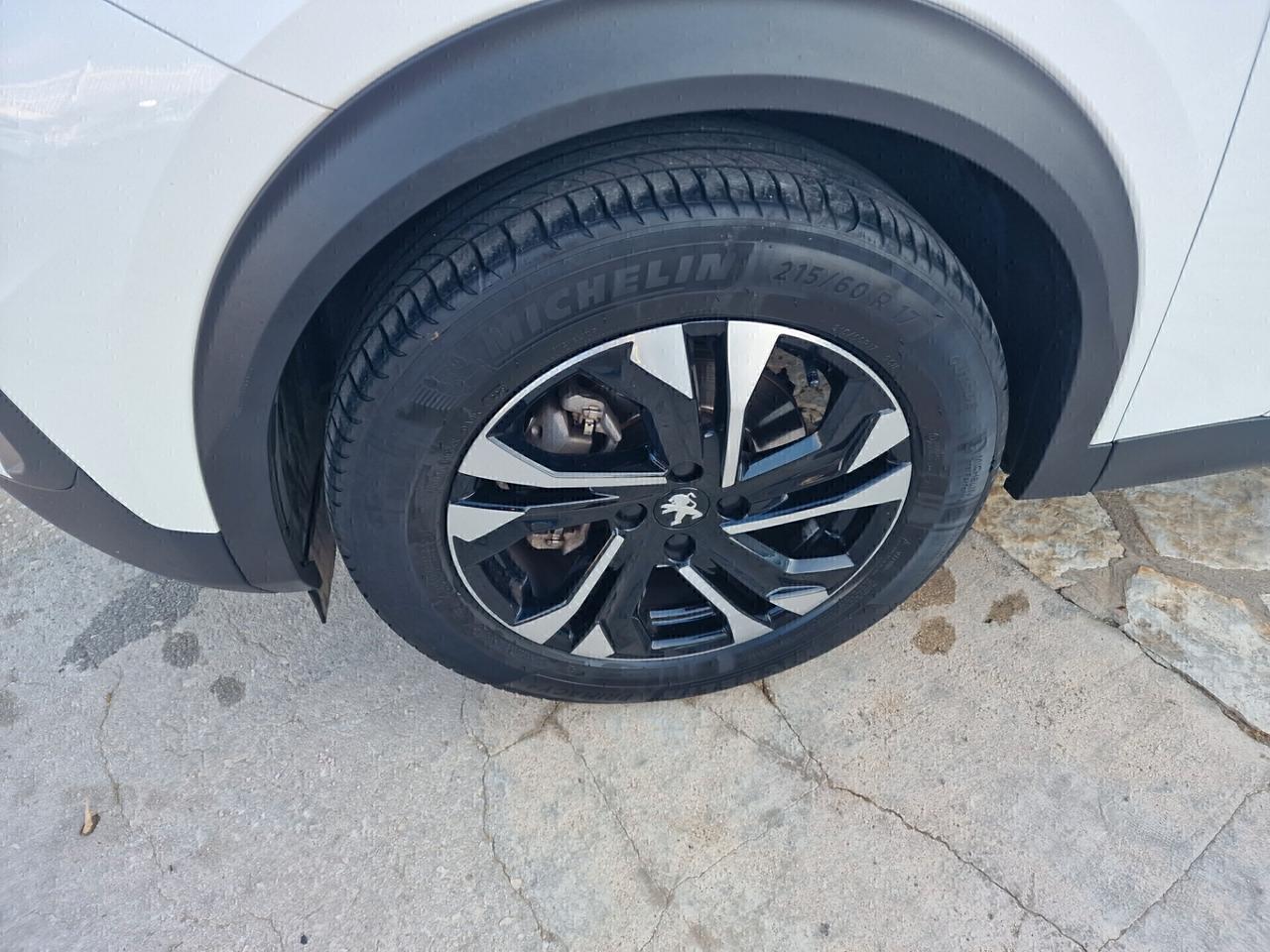 Peugeot 2008 BlueHDi 130 S&S EAT8 Allure Pack 2022