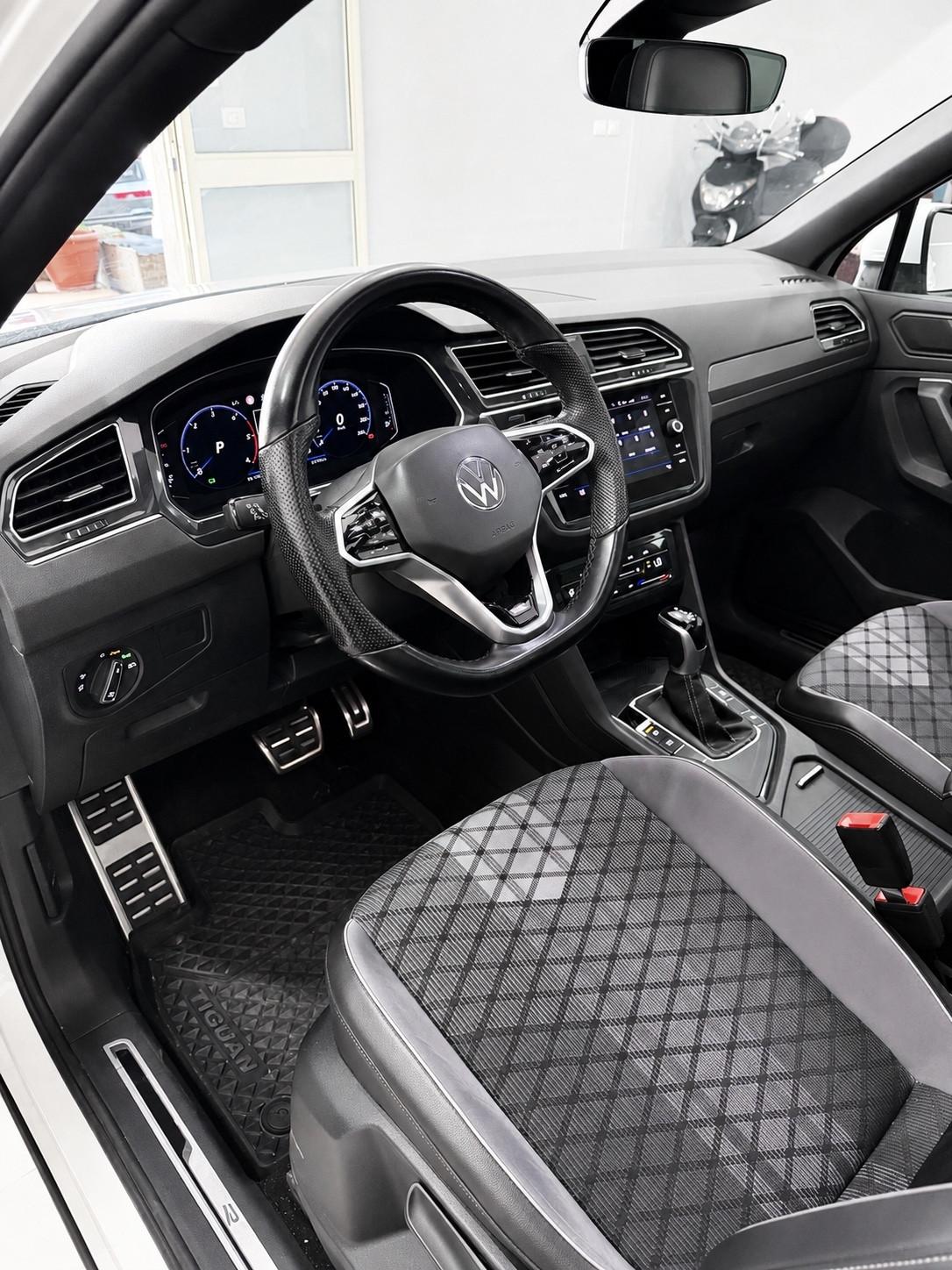 Volkswagen Tiguan 2.0 TDI 150 CV SCR DSG R-Line