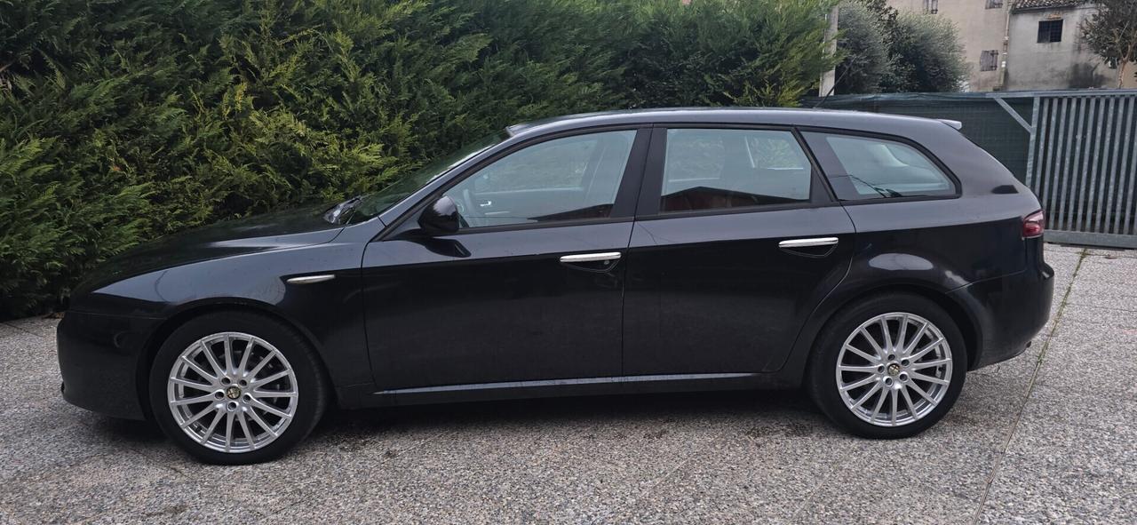 Alfa 159 tutta apena revisionata e batteria nuova