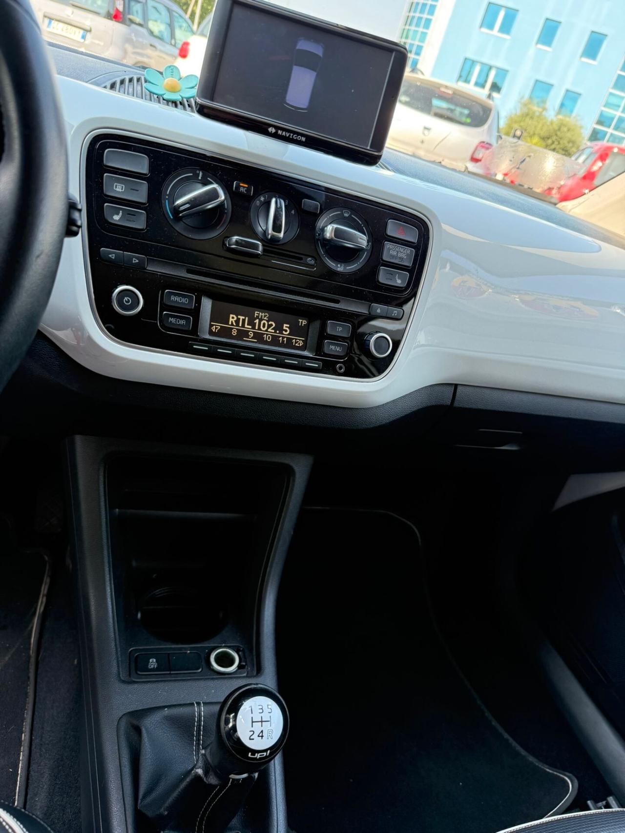 VOLKSWAGEN UP! 1,0 BZ 75 CV WHIT UP!