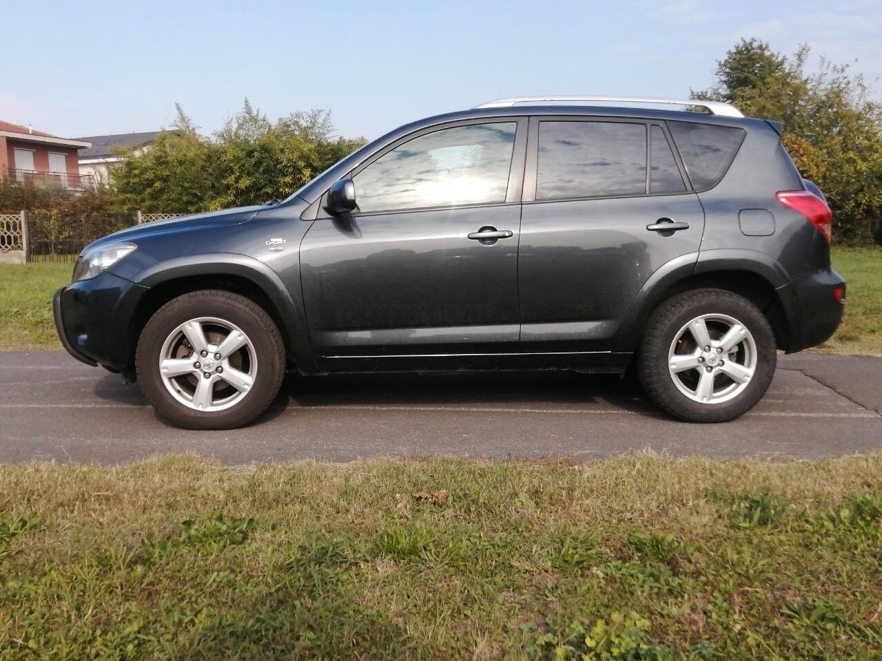 Toyota RAV 4 RAV4 2.2 D-4D 177 CV Luxury
