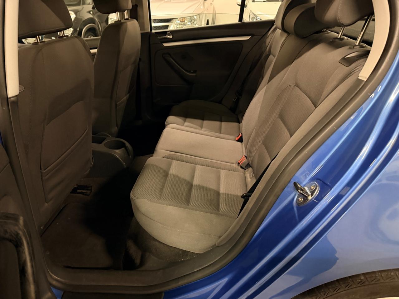 Volkswagen Golf 1.6 16V FSI 5p. Sportline