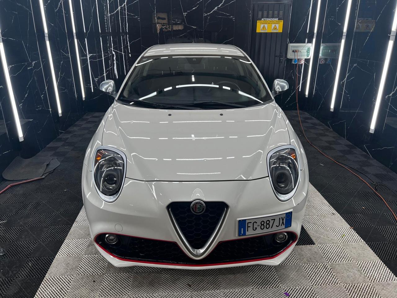 Alfa Romeo MiTo 2017 1.4 Distinctive 78cv E6