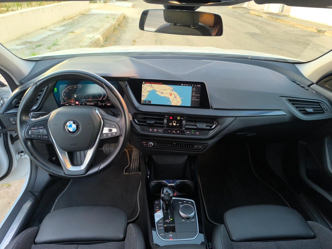 BMW SERIE 1 SPORT 118D 150cv COCKPIT/NAV/PELLE/