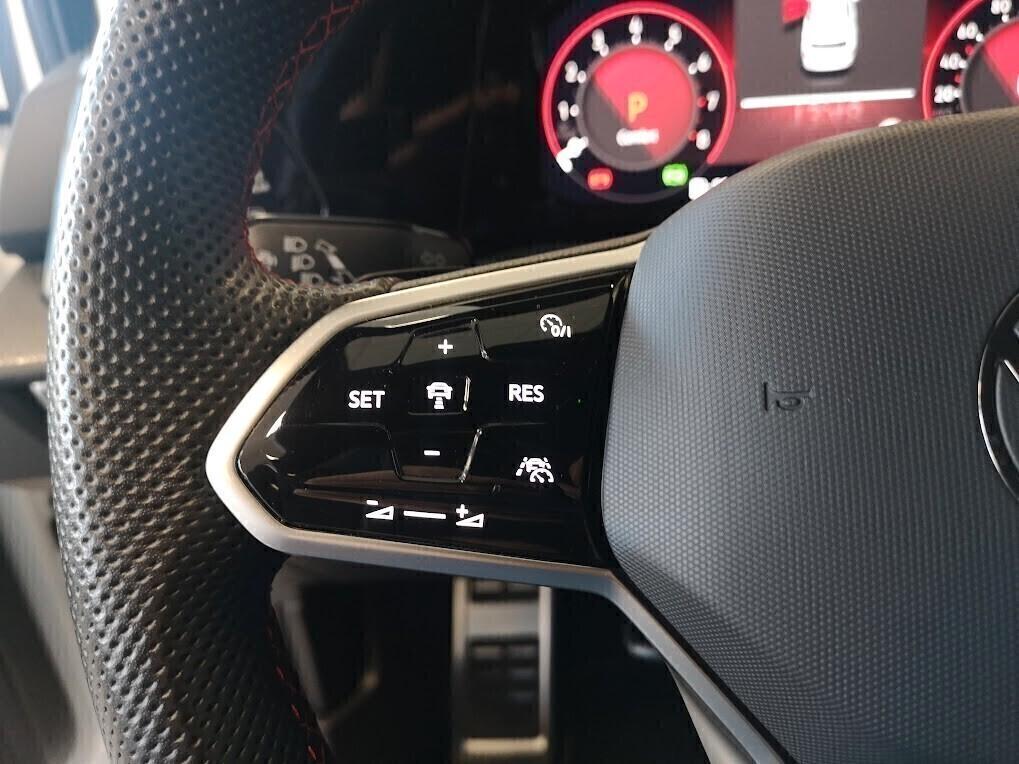 Volkswagen Golf GTI 2.0 TSI DSG